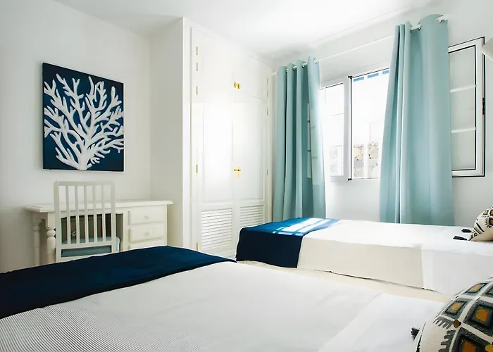 10 - Caleta Campos *